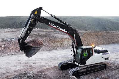 Гусеничный экскаватор Hidromek HMK 300 LC с ковшом