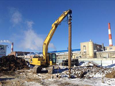 Ямобур Komatsu PC200