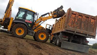 Экскаватор погрузчик JCB 4CX