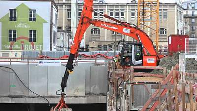Гусеничный экскаватор Hitachi ZX225 с телескопический грейфер