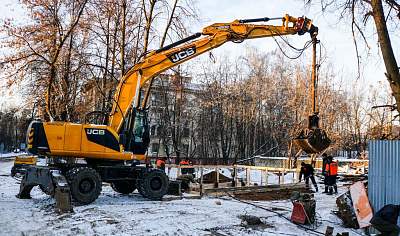 Колесный грейферный экскаватор JCB JS 200w