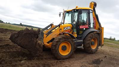 Экскаватор погрузчик JCB 4CX