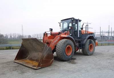 Фронтальный погрузчик HITACHI ZW220