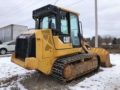 Гусеничный погрузчик Cat 953D