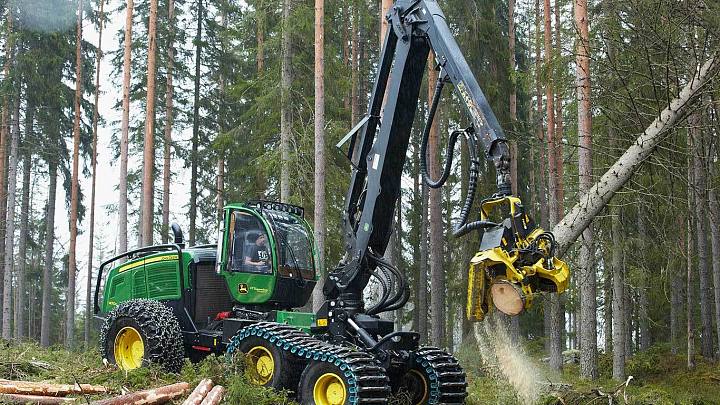 картинка Харвестер John Deere 1470G
