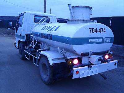 Водовоз Isuzu 4 куба
