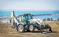 Экскаватор-погрузчик TEREX TLB 825